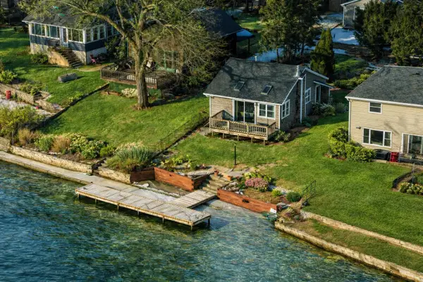 6436 Channel Rd, Waterford, WI 53185