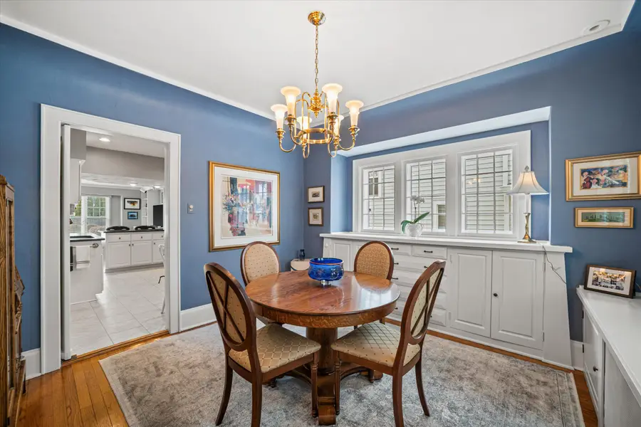 4917 N Bartlett Ave, Whitefish Bay, WI 53217 - #3