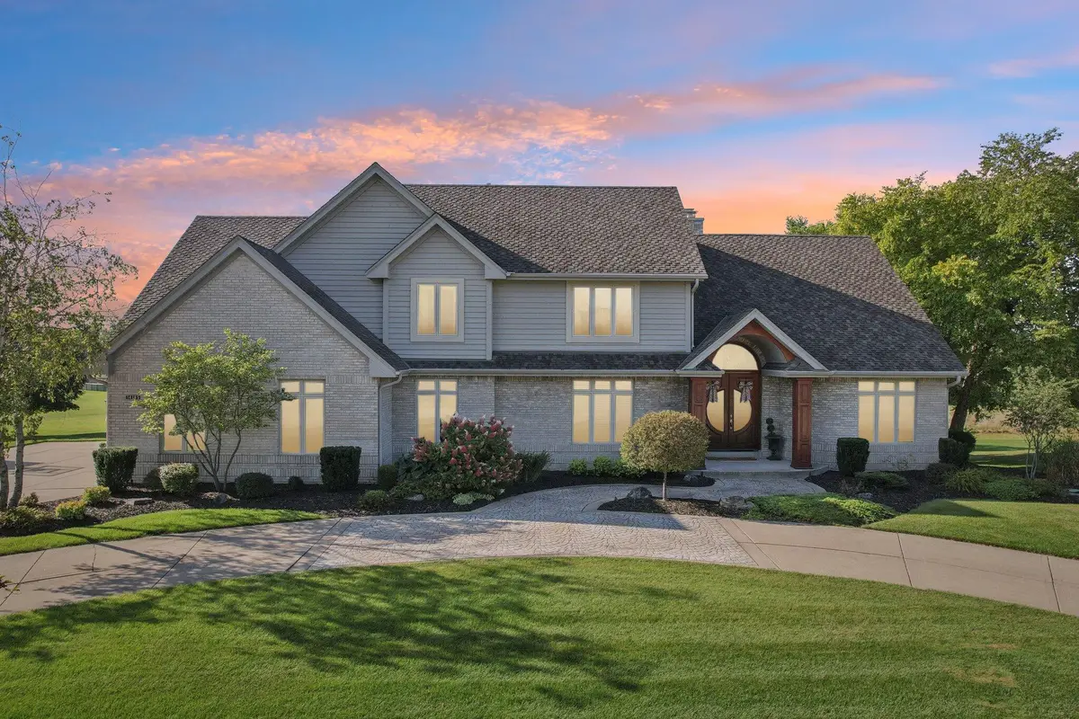 14165 Lindsay Dr, Brookfield, WI 53005 - #1