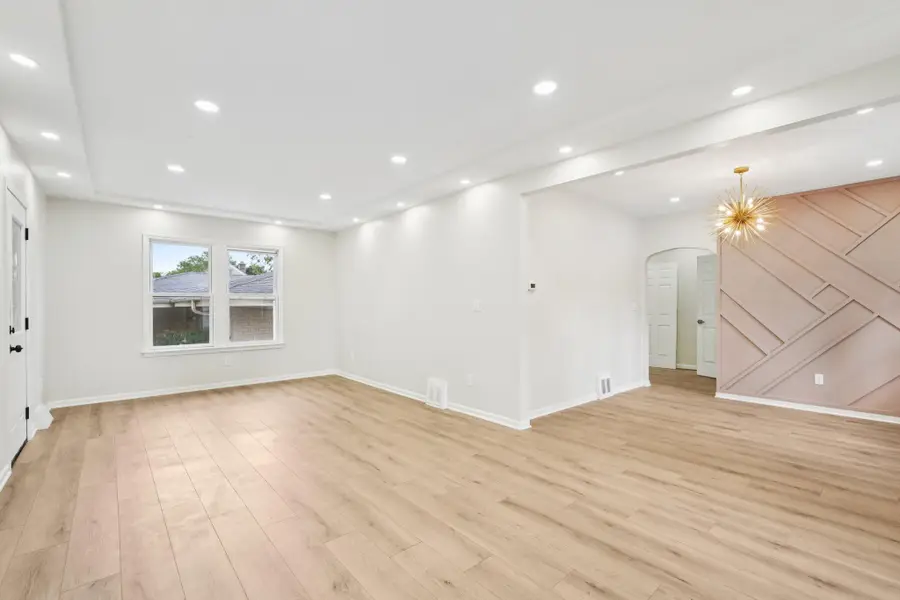 536 N 116th St, Wauwatosa, WI 53226 - Image #3