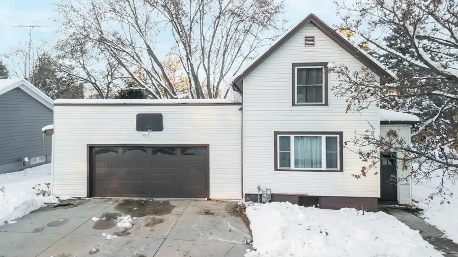 424 Fremont St, Plymouth, WI 53073 - Image #2