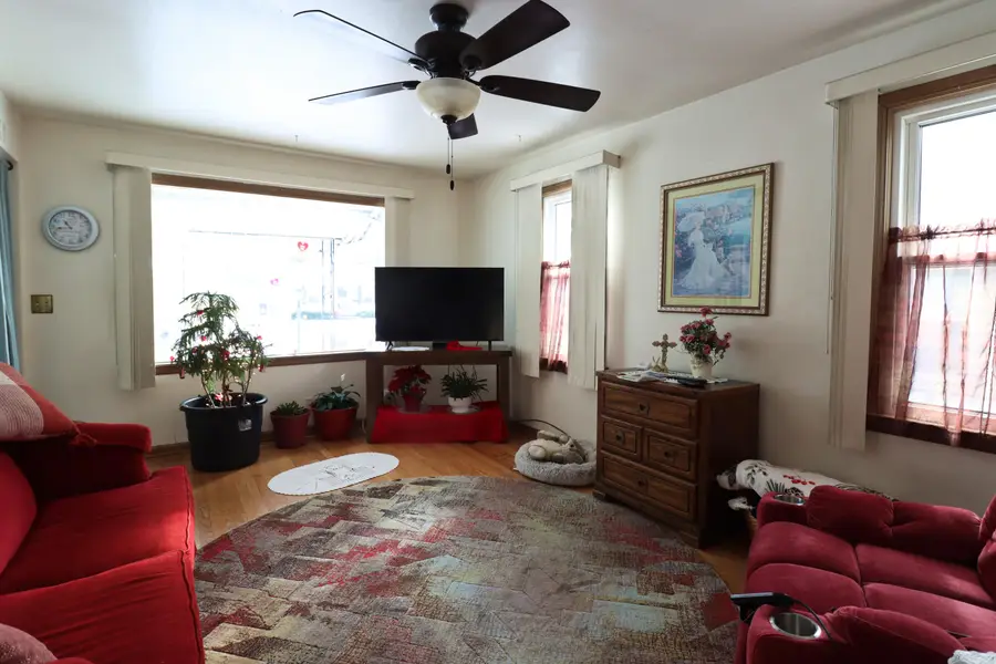 1622 Cleveland Ave, Racine, WI 53405 - #2