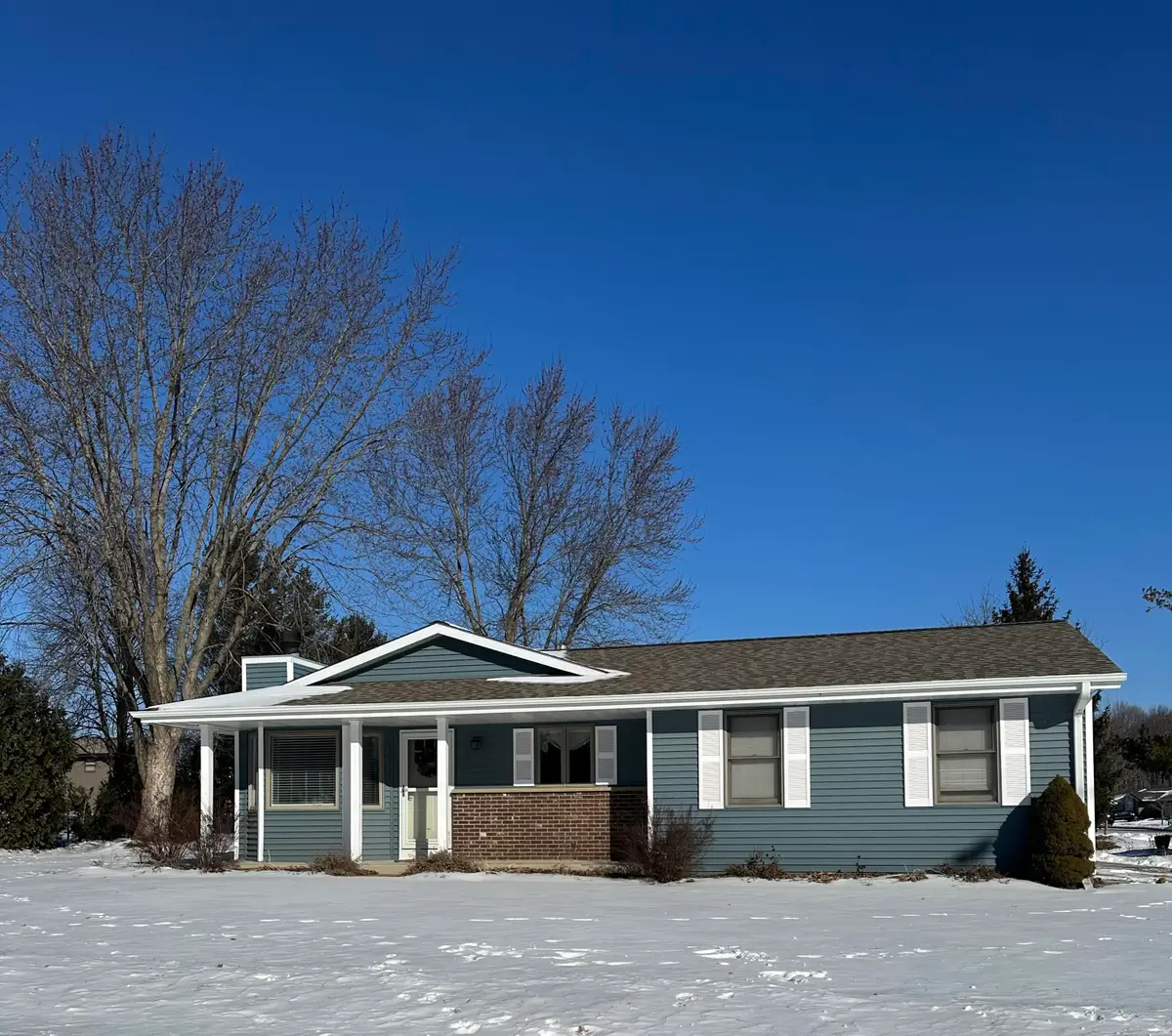 W196N16501 Hawthorn Dr, Jackson, WI 53037 - Image #1