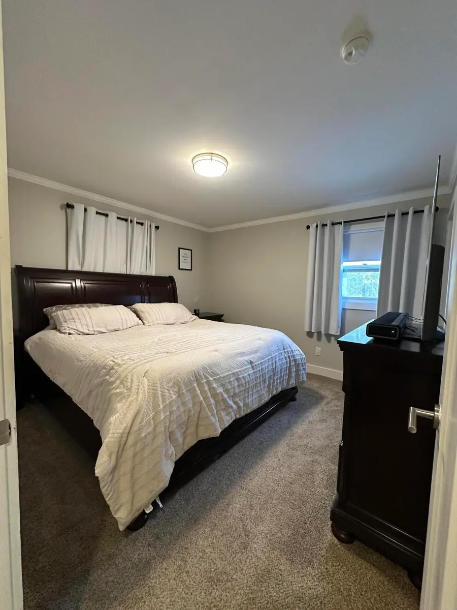 W196N16501 Hawthorn Dr, Jackson, WI 53037 - Image #3