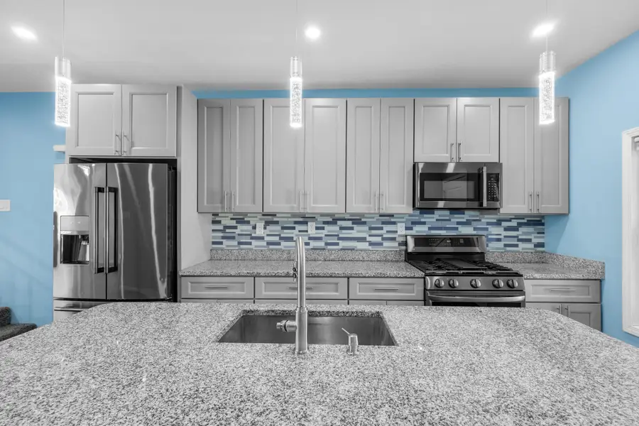 2045 S 15th Pl, Milwaukee, WI 53204 - Image #3