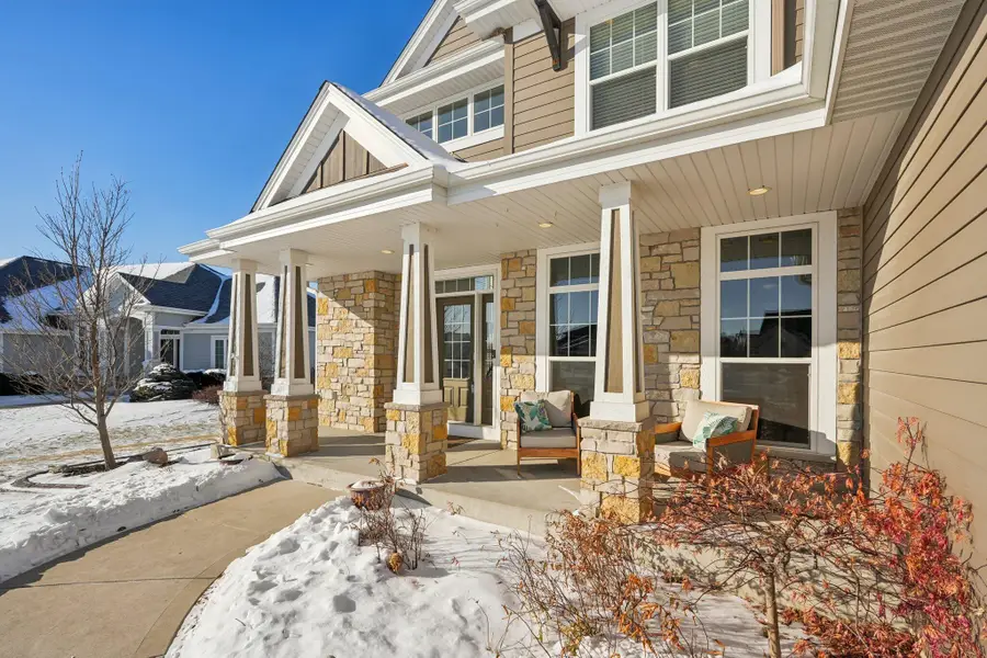 W137N6161 Weyer Farm Ct, Menomonee Falls, WI 53051 - Image #2
