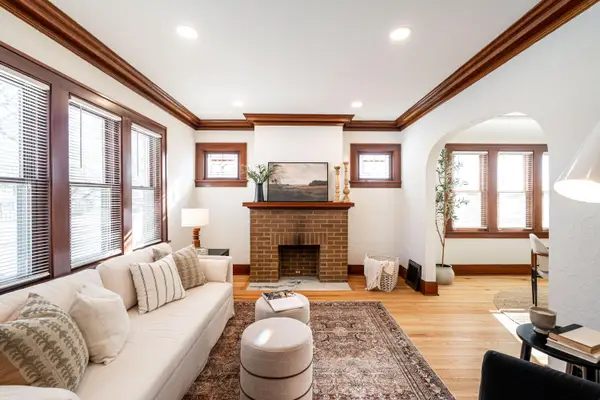 5813 S 112th St, Hales Corners, WI 53130