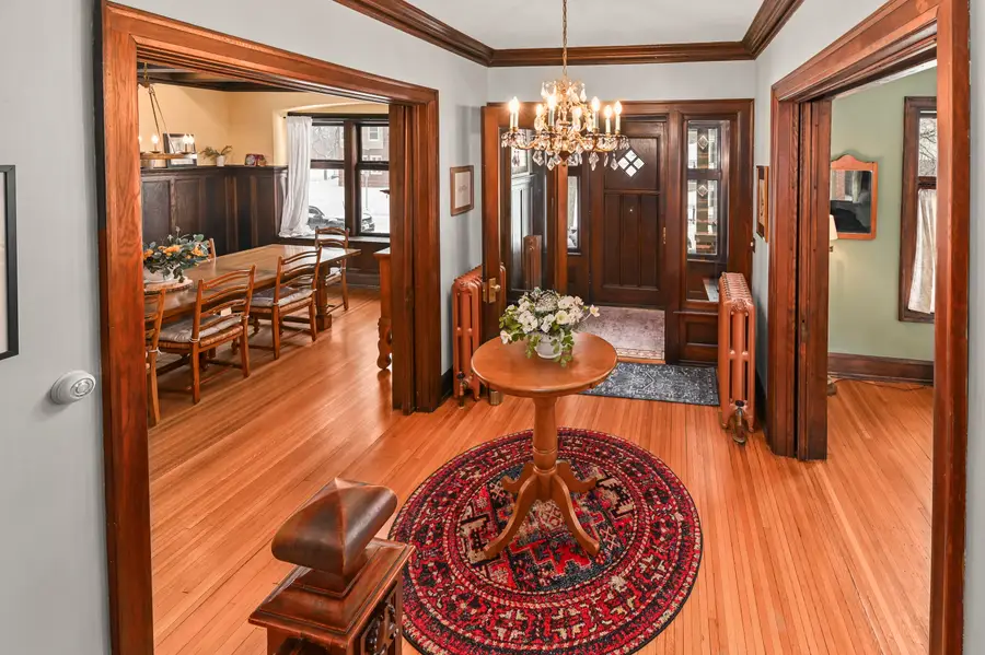 2963 N Summit Ave, Milwaukee, WI 53211 - #3