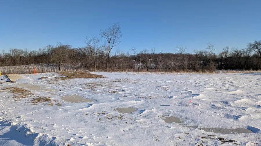 N52W18619 Emerald Hills Dr, Menomonee Falls, WI 53051 - #3