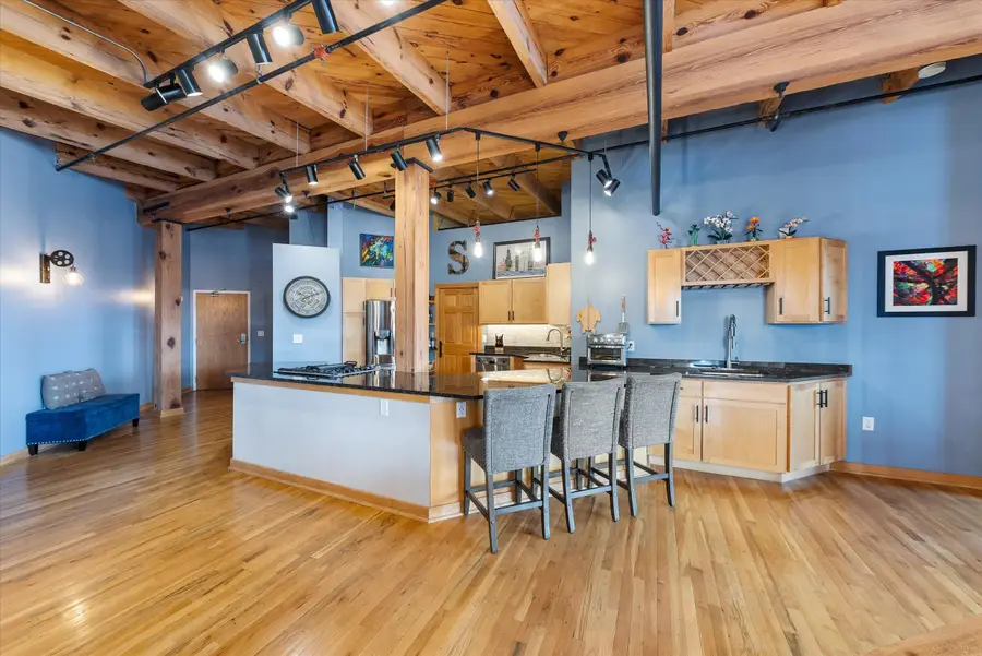 413 N 2nd St, Milwaukee, WI 53203 - #3