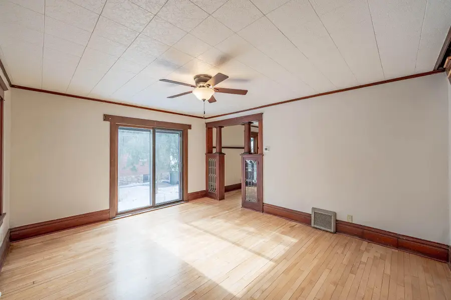 616 Park St, Watertown, WI 53098 - #3