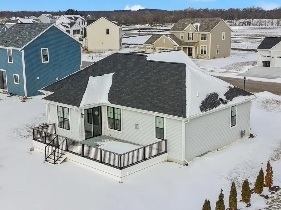 2689 Mapleton Ave, East Troy, WI 53120 - Image #2