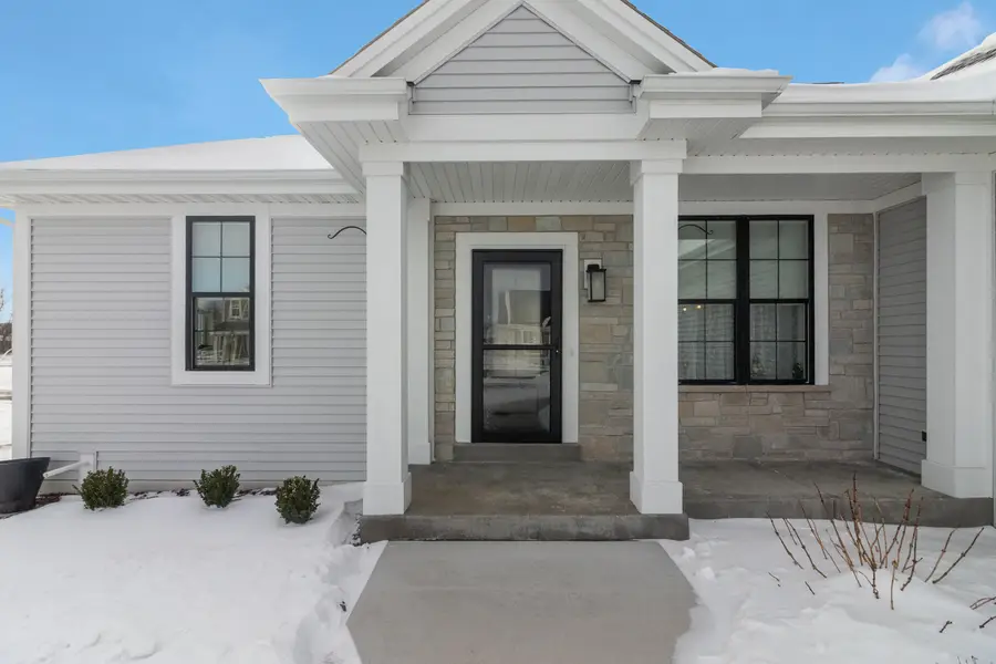 2689 Mapleton Ave, East Troy, WI 53120 - Image #3