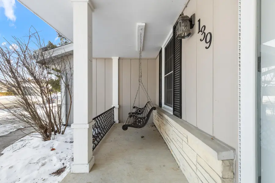 139 Debbie Ct, Waukesha, WI 53189 - #2