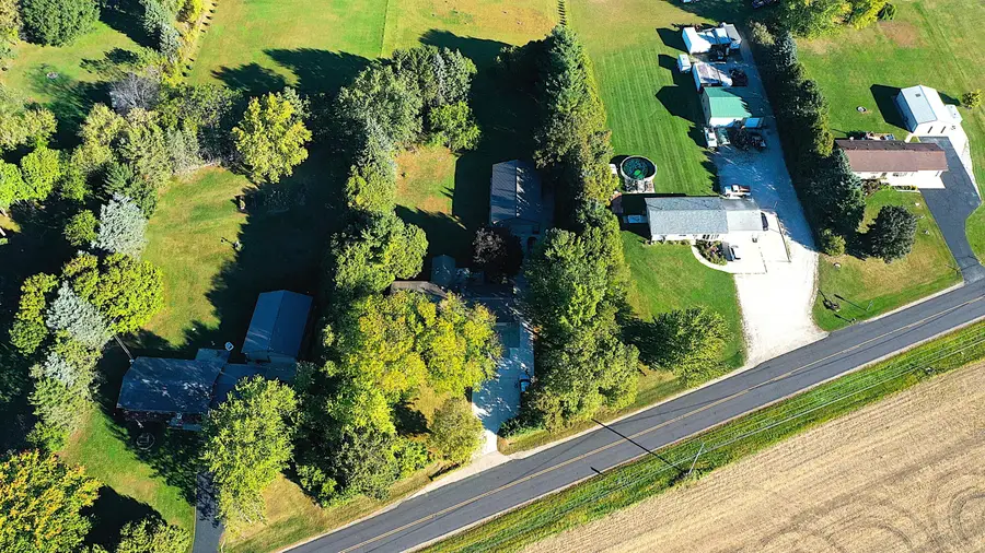 W1758 Spring Prairie Rd, Spring Prairie, WI 53105 - #3