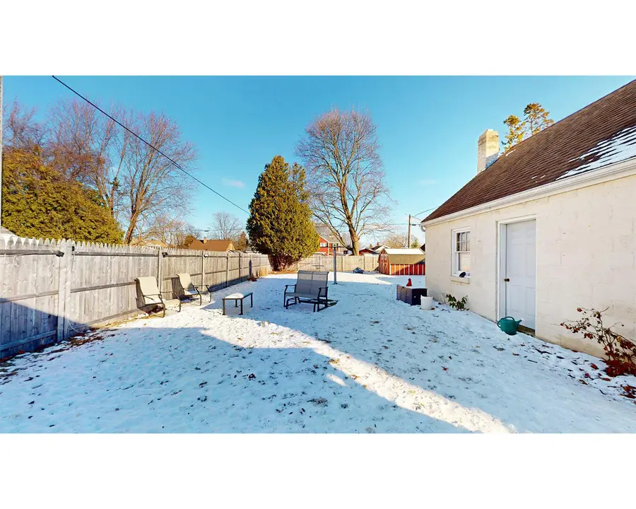 1119 N 18th St, Manitowoc, WI 54220 - Image #3