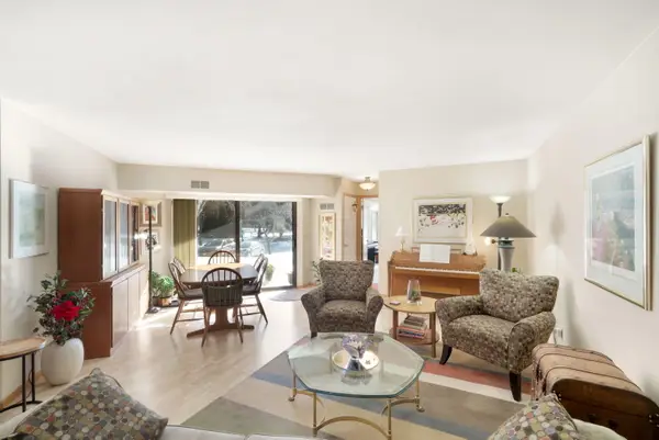 1600 W Green Tree Rd, Glendale, WI 53209