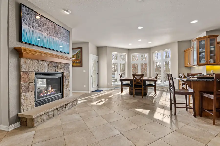 517 Oriole Ln, Howards Grove, WI 53083 - #3