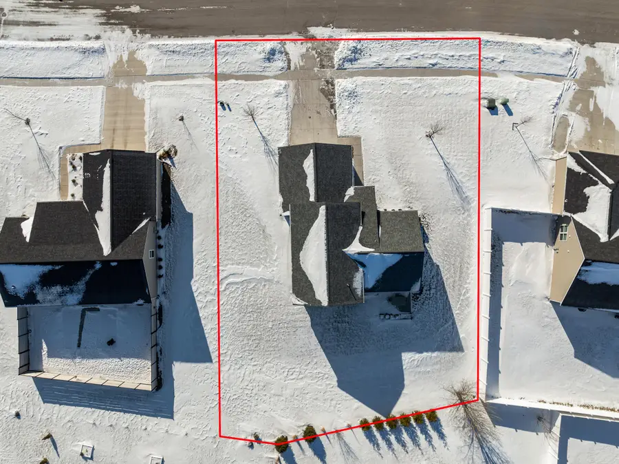 310 Phlilips Ave, Walworth, WI 53184 - #2