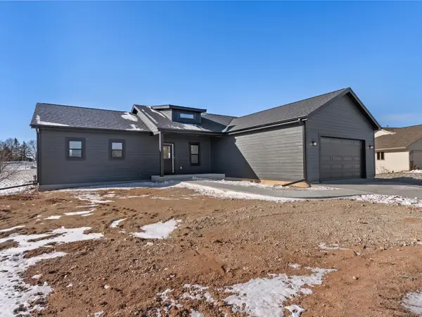 947 Berenschot Trl, Cedar Grove, WI 53013