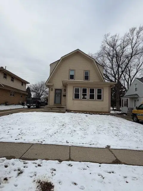3757 S 56th St, Greenfield, WI 53220 - Image #1
