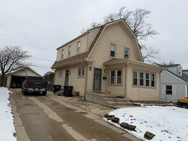 3757 S 56th St, Greenfield, WI 53220 - Image #2