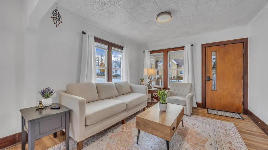 715 N 14th St, Sheboygan, WI 53081 - #3