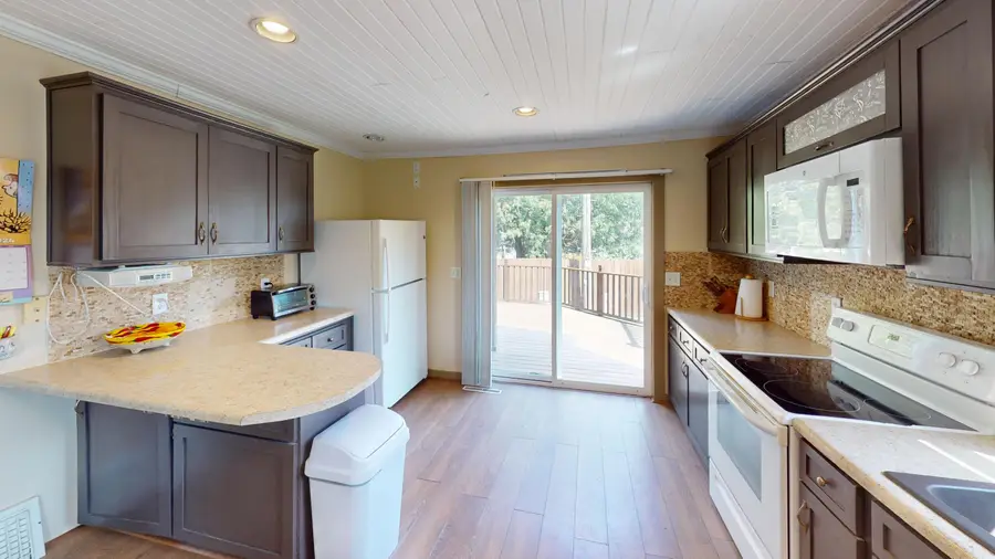 3315 Cedar Heights Dr, Two Rivers, WI 54241 - #3