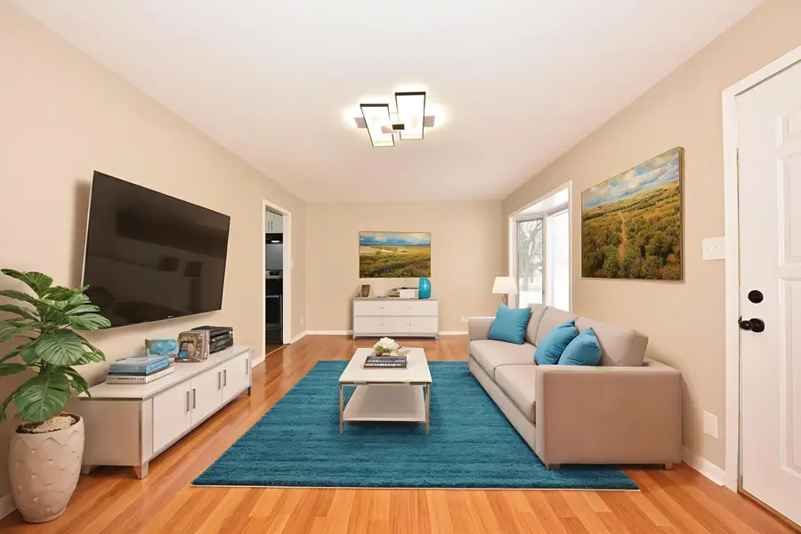 4948 S 15th St, Milwaukee, WI 53221 - #2