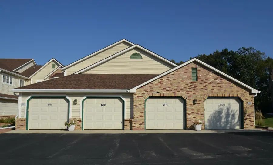 12569 W Beloit Rd, New Berlin, WI 53151 - #2