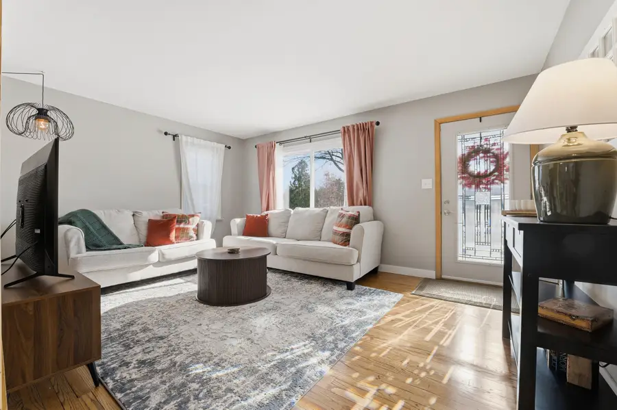 6334 W Fremont Pl, Milwaukee, WI 53219 - #3