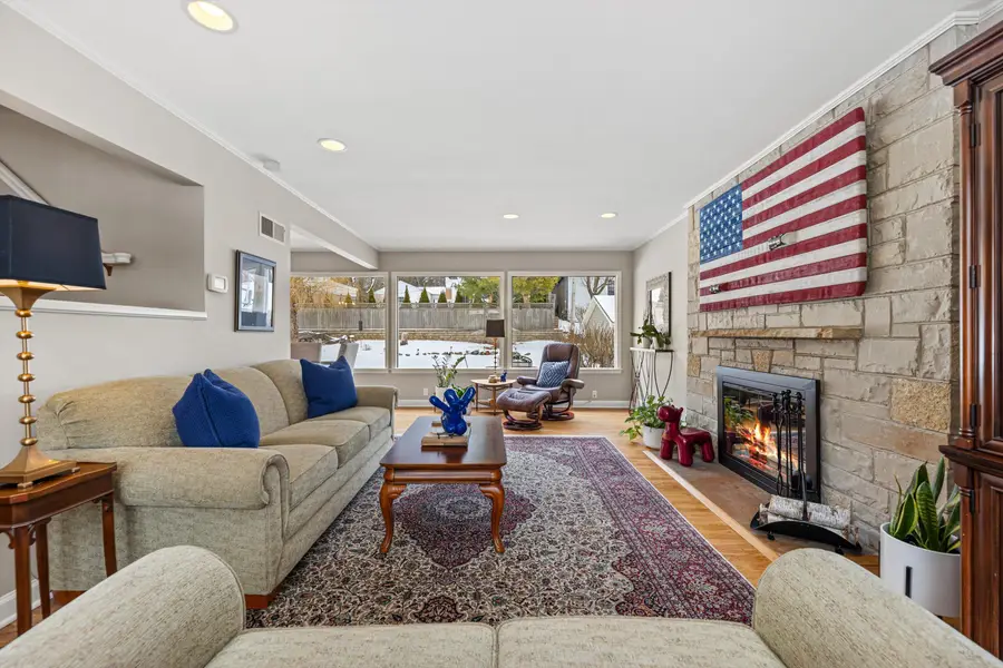 6200 N Berkeley Blvd, Whitefish Bay, WI 53217 - #3