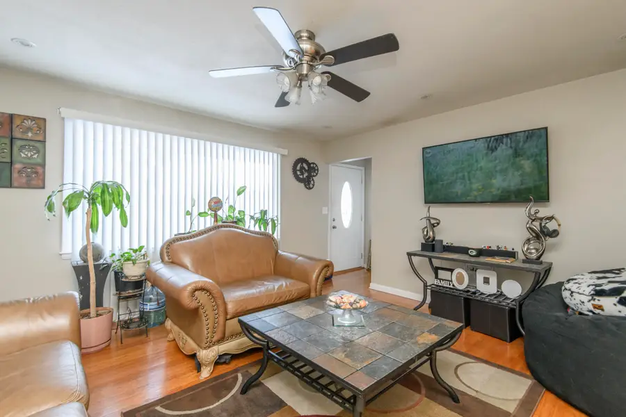 8239 W Casper St, Milwaukee, WI 53223 - #2