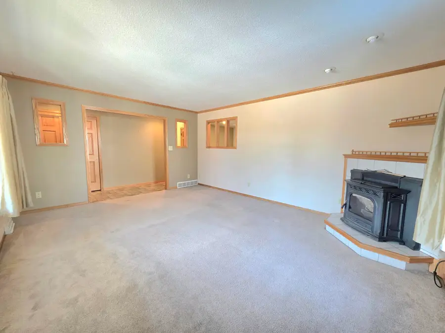 129 Chippewa Dr, Sheboygan Falls, WI 53085 - Image #3