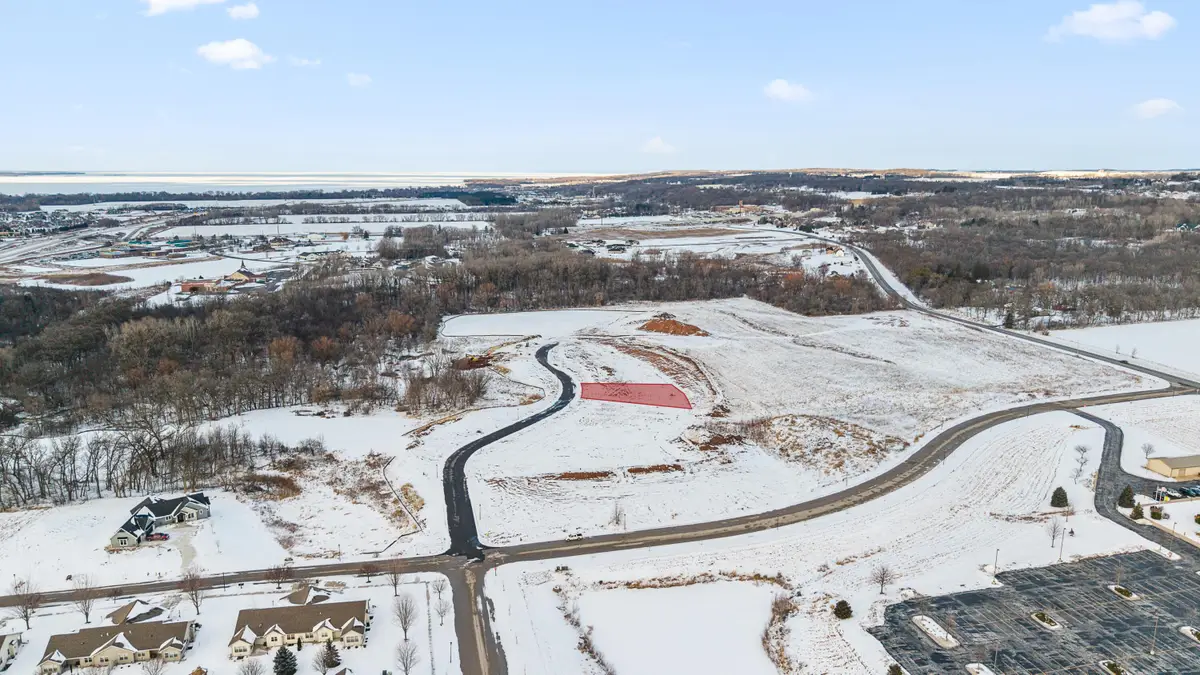 161 Hidden Valley Cir, Fond Du Lac, WI 54937 - #1