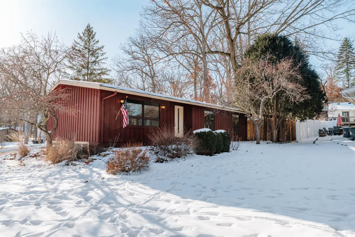 770 Odsila Way, Fontana, WI 53125 - Image #1