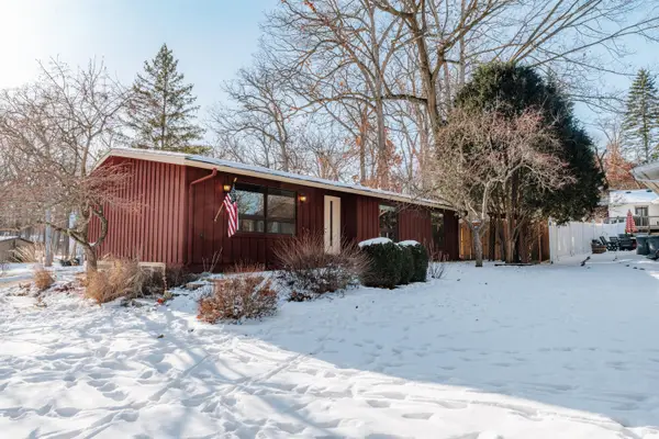 770 Odsila Way, Fontana, WI 53125