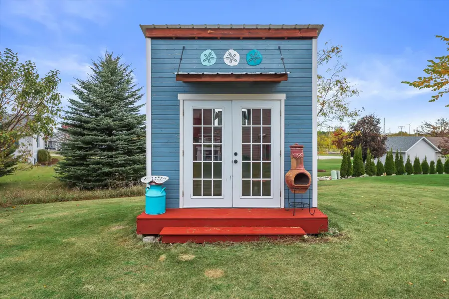 104 Carolyn Ct, Eden, WI 53019 - Image #2