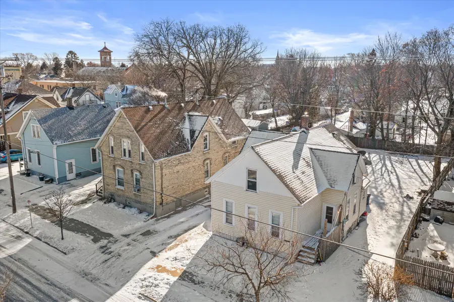823 Yout St, Racine, WI 53402 - #3