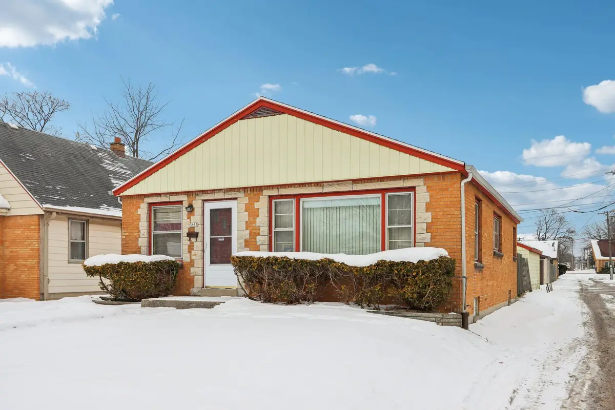 3955 N 79th St, Milwaukee, WI 53222 - #1