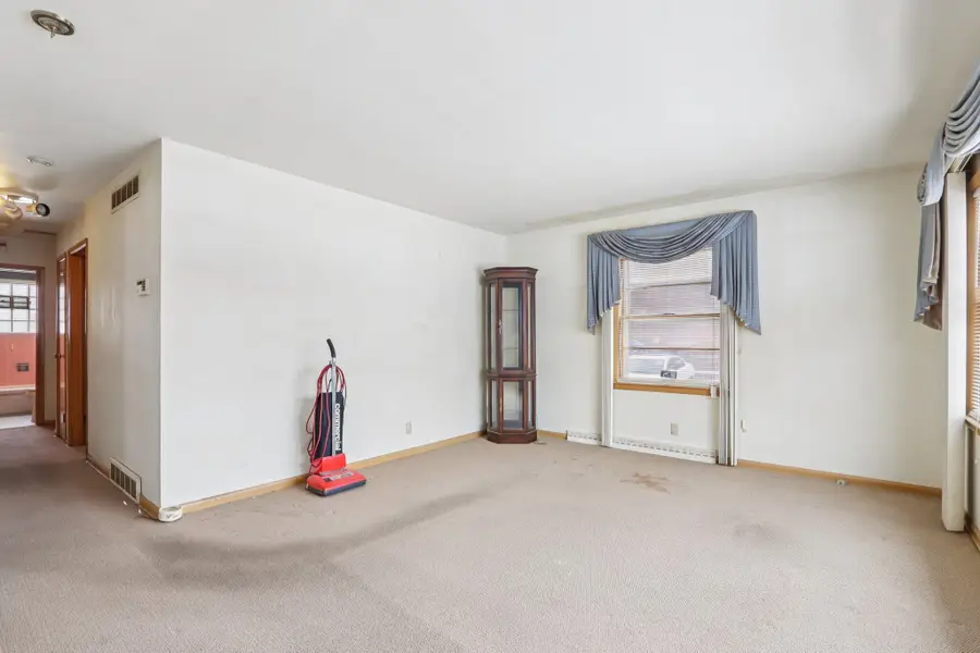 3955 N 79th St, Milwaukee, WI 53222 - #2