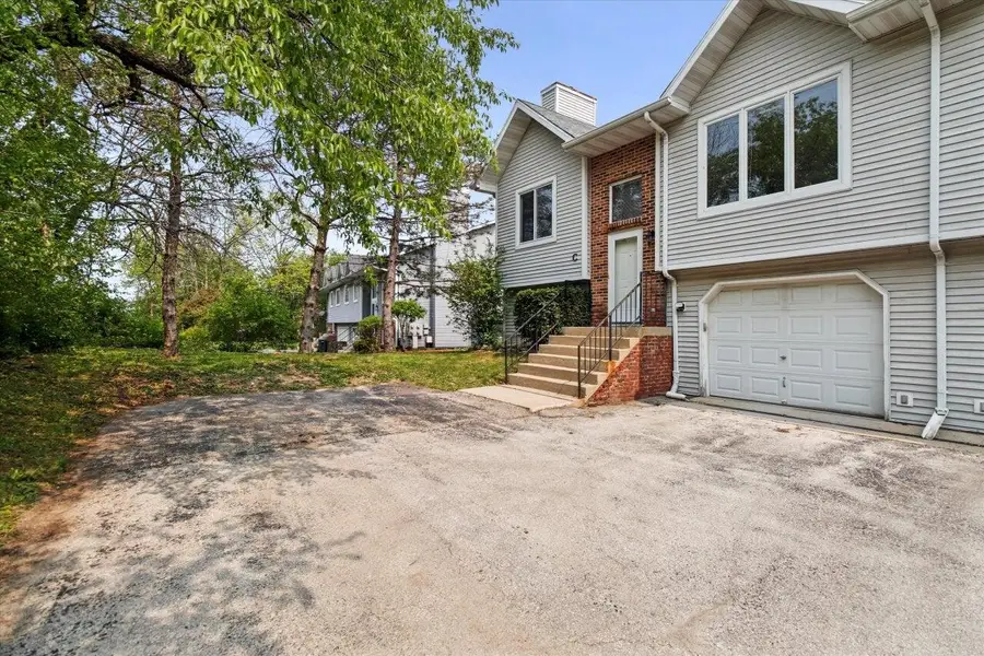 1829 Woodburn Rd, Waukesha, WI 53188 - Image #2