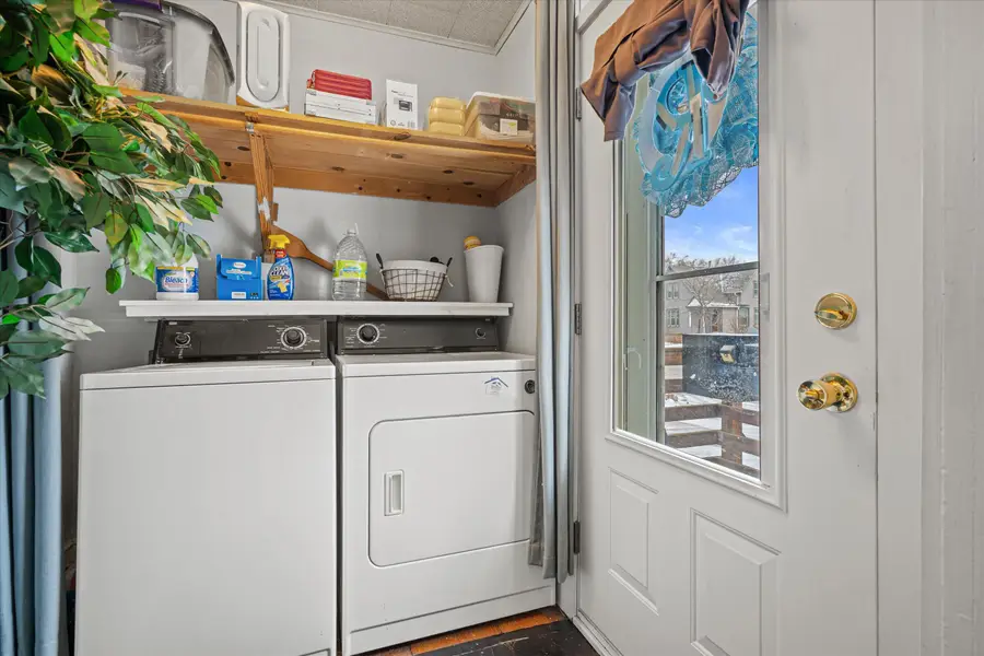 820 N 8th St, Manitowoc, WI 54220 - Image #2