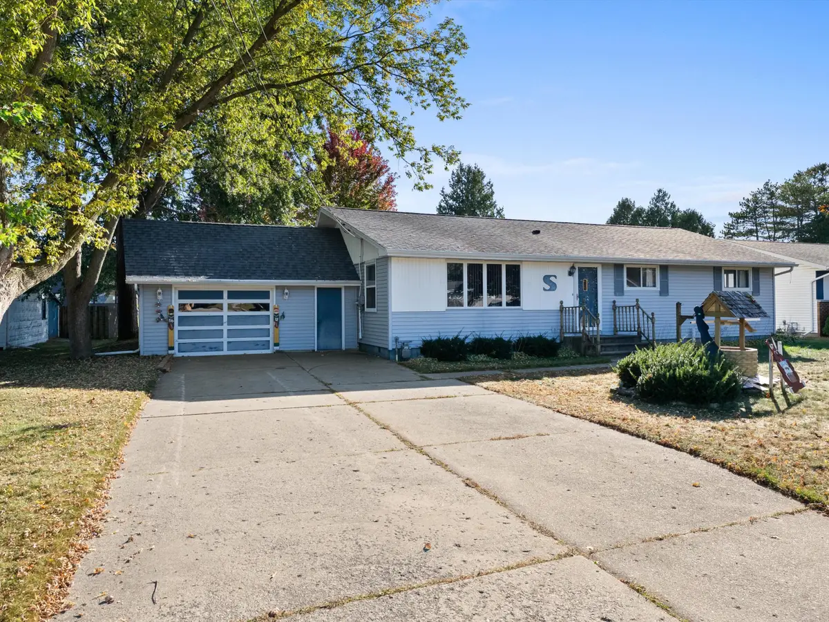 3107 45th St, Two Rivers, WI 54241 - #1