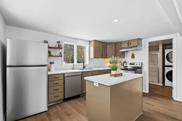 331 E Washington Ave, Cleveland, WI 53015