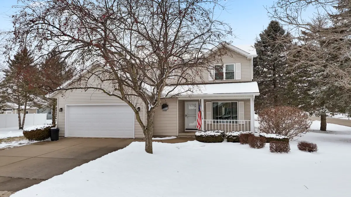 700 Bittersweet Ln, Watertown, WI 53094 - #1