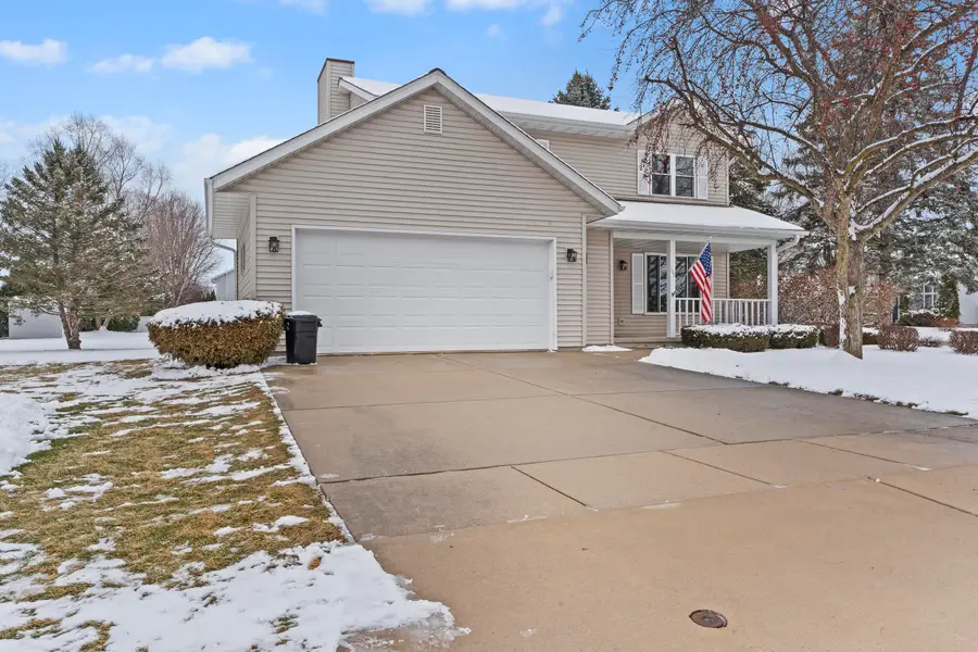 700 Bittersweet Ln, Watertown, WI 53094 - #2