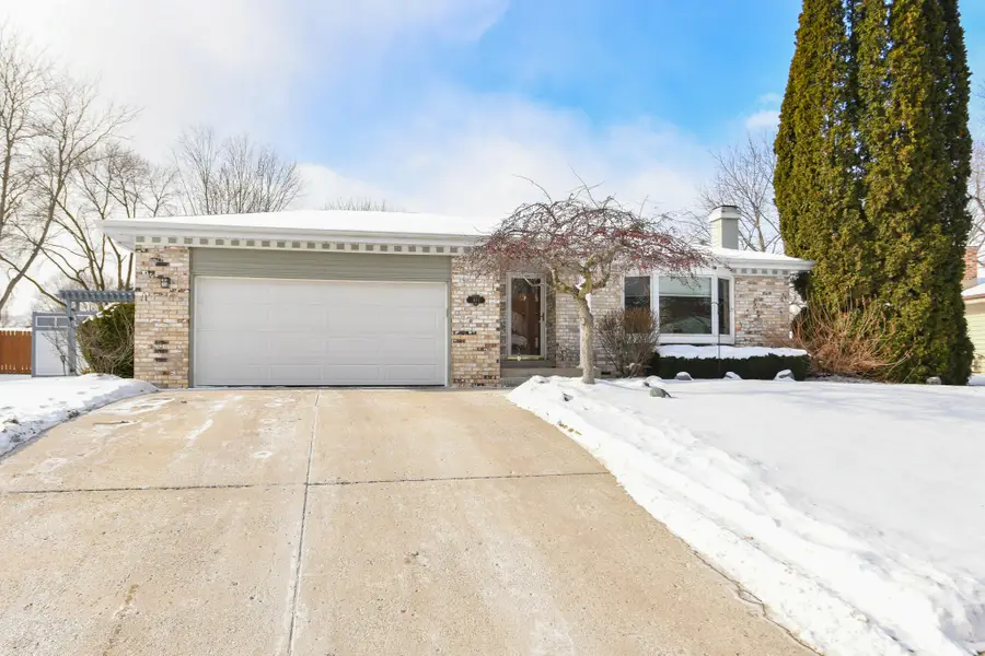 1143 Rainbow Ct, Mukwonago, WI 53149 - #3