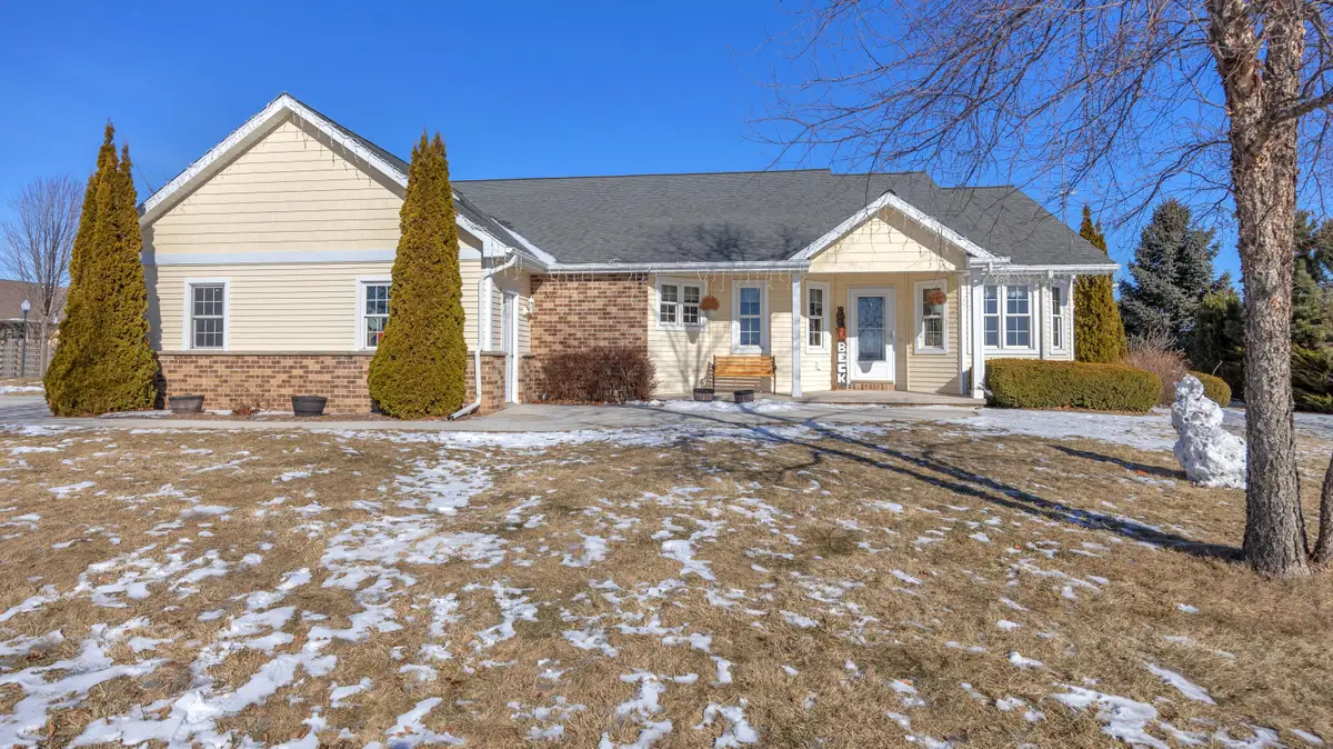 5735 Wind Dancer Ct, Sheboygan, WI 53081 - #1