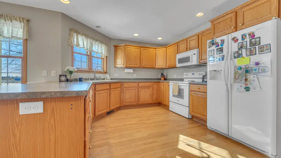 5735 Wind Dancer Ct, Sheboygan, WI 53081 - #2